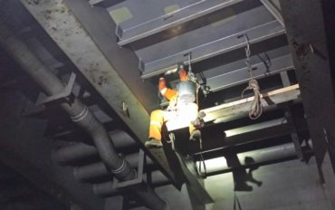 2-Schilderen-op-hoogte-rope-access-abseiltechnieken-Delfzijl