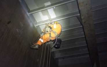 6-Schilderen-op-hoogte-rope-access-abseiltechnieken-Delfzijl