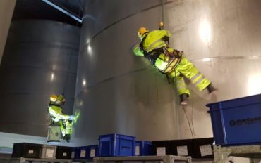 3-Rope-access-tank-cleaning-Abseiltechnieken-tank-reiniging-2016