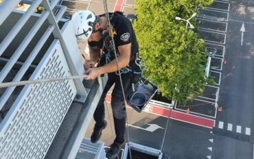 3-Abseiltechnieken-schilderwerk-op-hoogte-Leidschendam.jpg