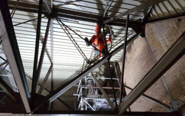 1 ATI van Alpen reiniging staalconstructie