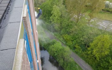 1 Abseiltechnieken gevelreiniging boven water (2)