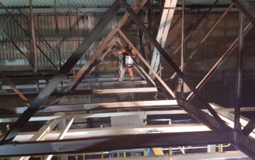 2 1 ATI van Alpen reiniging staalconstructie