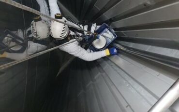 2 Abseiltechnieken Frieslandcampina industrieel schilderwerk