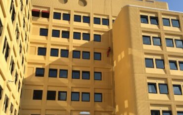 2 Abseiltechnieken ramenwassen gevelreiniging Amsterdam