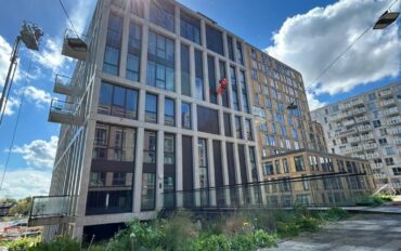 3 Abseiltechnieken gevelreiniging Amsterdam rope access reinigen op hoogte