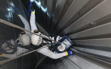 2 Onderhoud besloten ruimte tank silo luchtkanaal standby rescue rope access abseiltechnieken-Medium